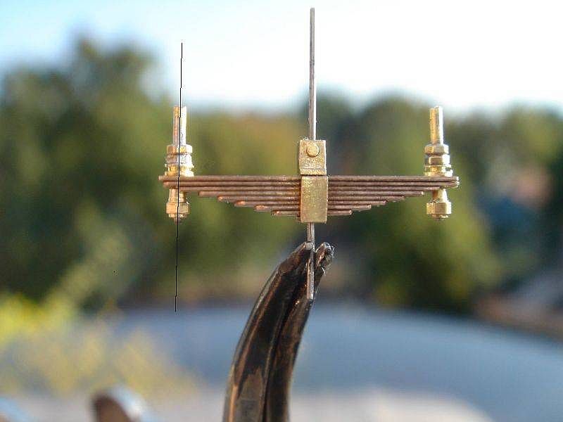 Eine von den 8 Blattfedern