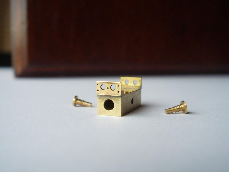 Das Achslager pendelt seitlich.