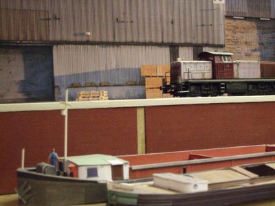 &quot;Probeliegen&quot; der Flußschiffe, es fehlen noch etliche Taue, Seile etc...