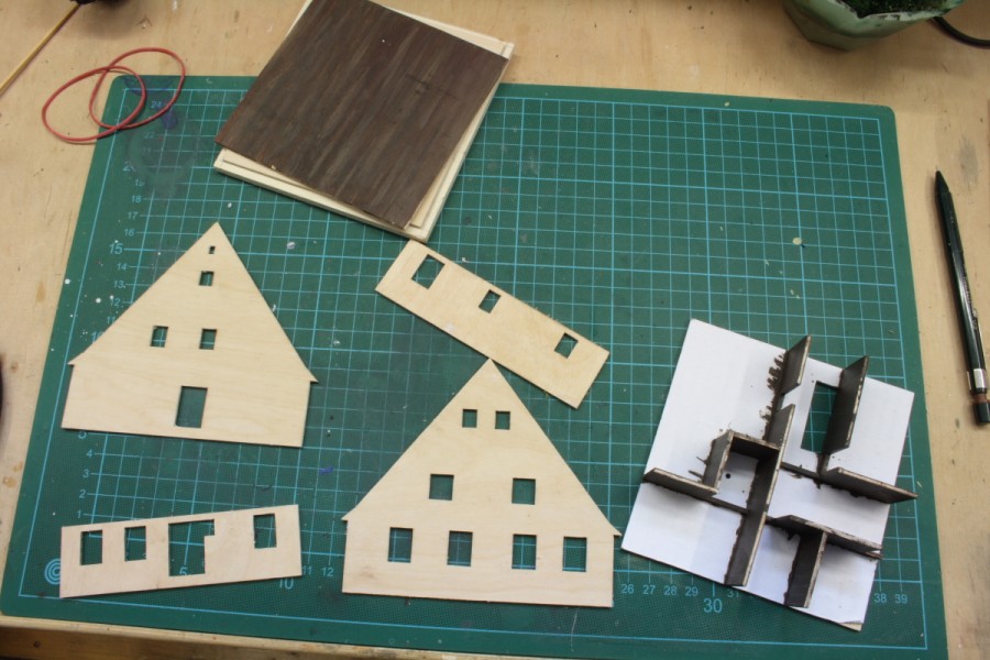 5 EinzelteileWände.JPG