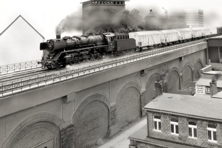 Unsere Geschichte_16_30x45_A0E4_Ausschnitt_ls.jpg