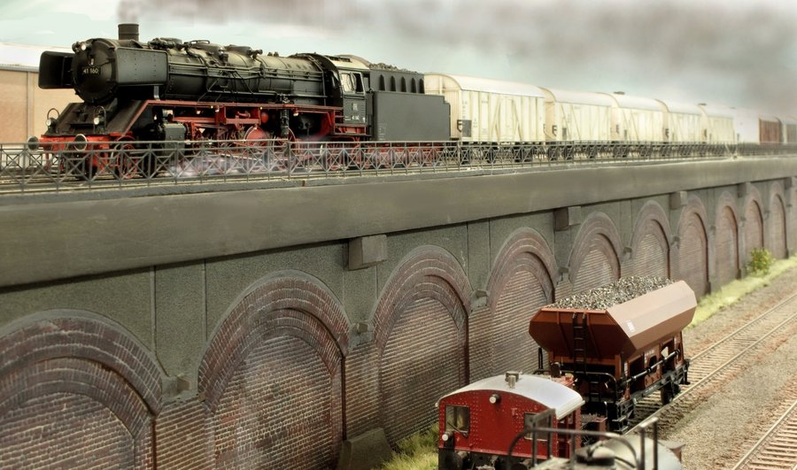 Unsere Geschichte_25_30x45_A0E_Ausschnitt_ls.jpg